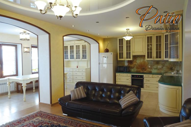 Гостиная совмещённая с кухней и столовой зоной